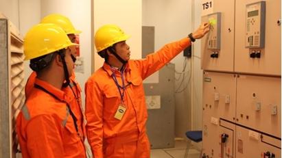 Khẩn trương khắc phục thiếu điện cục bộ ở miền Bắc Khẩn trương khắc phục thiếu điện cục bộ ở miền Bắc